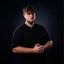 luvvtige - Deutscher Krach artist photo