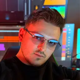 STRØWBERRY - Techno artist photo