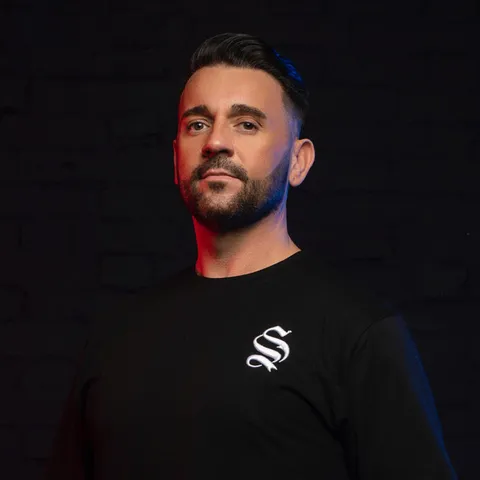 Photo of Joey Riot