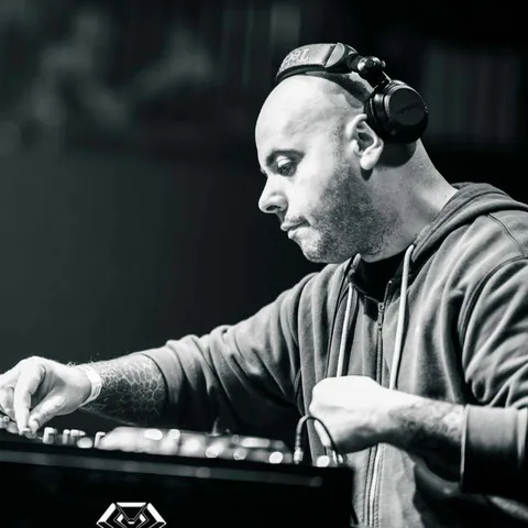 Lenz - Hardcore artist photo
