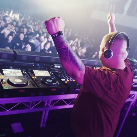 Symmetry - Hardstyle artist photo