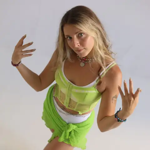 Varya Karpova - Acid Techno artist photo